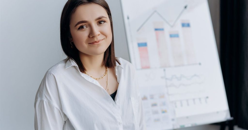 Como se destacar em mercados saturados com autoridade local